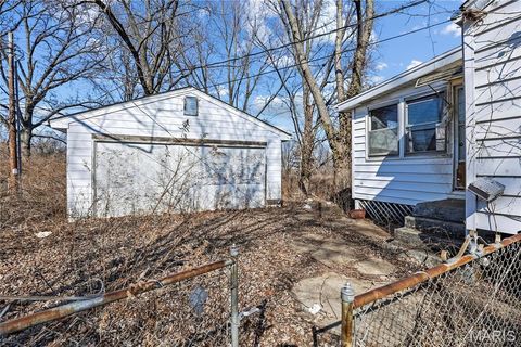 Tiny photo for 10605 Dunkeld Circle, St Louis, MO 63137 (MLS # 26005868)