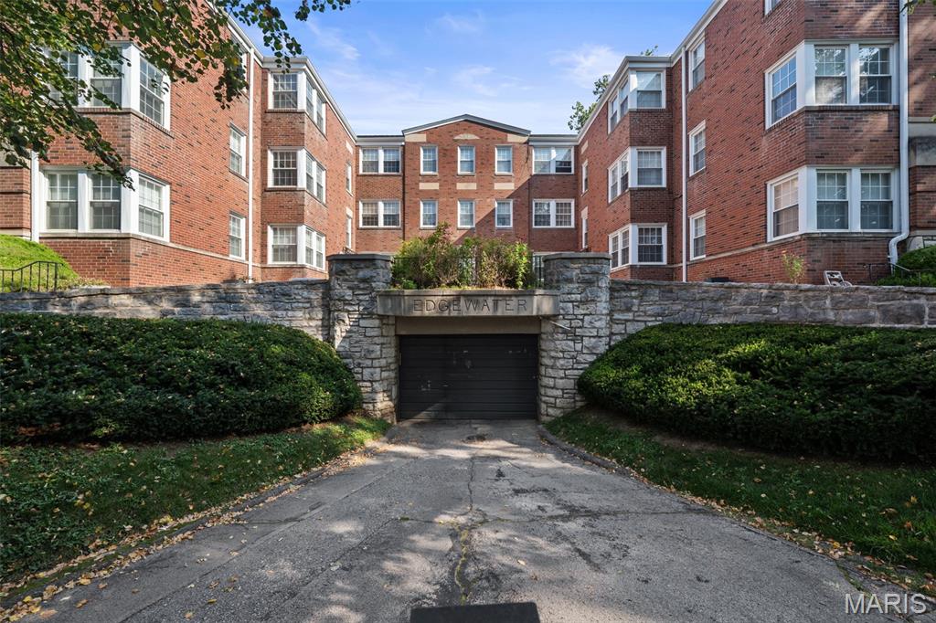 7563 Oxford Drive 3S