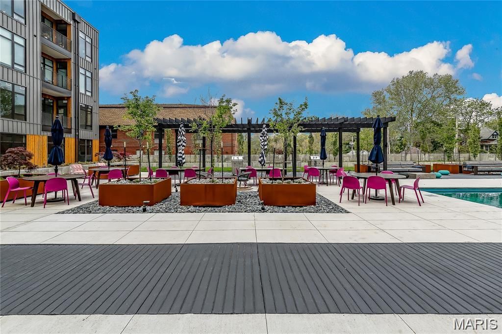 Photo of 4101 Laclede Avenue #316, St Louis, MO 63108 (MLS # 26012734)