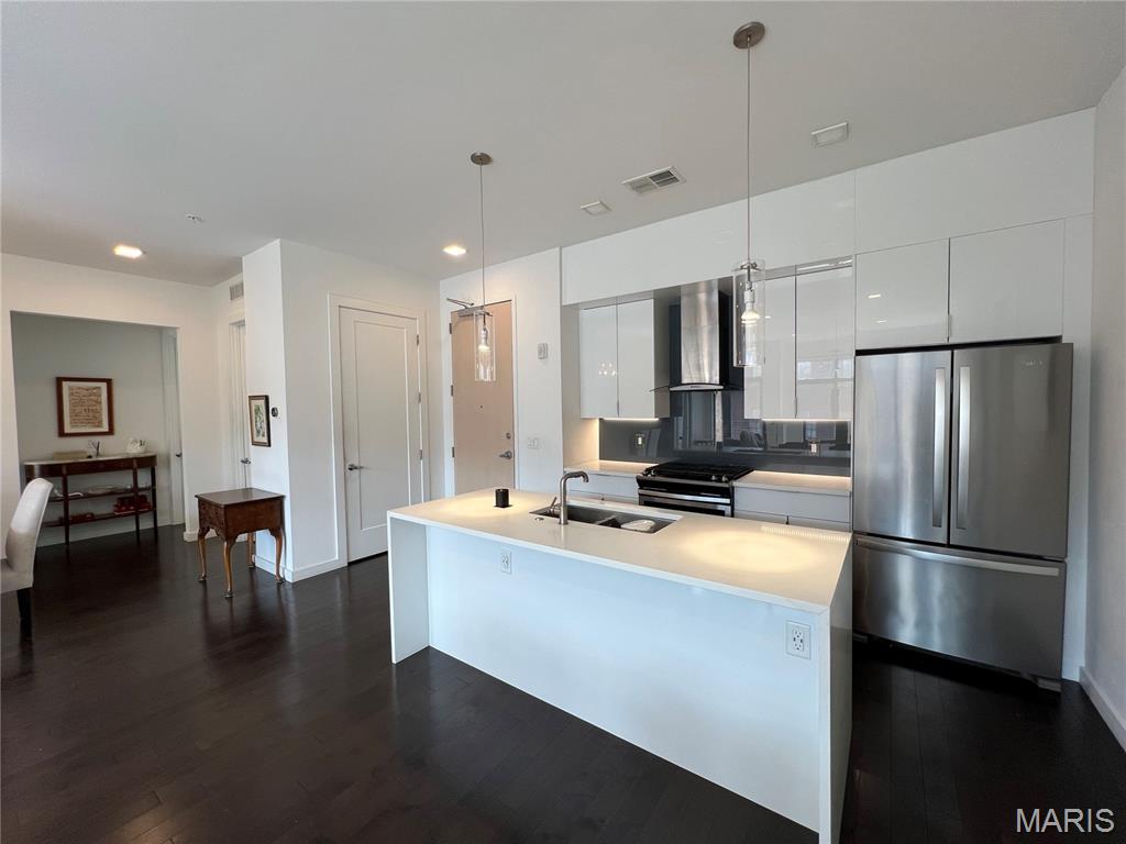 4101 Laclede Condo - Residential Lease