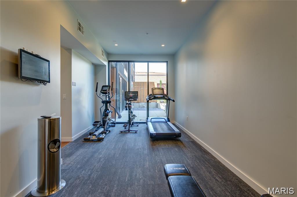 4101 Laclede Condo - Residential Lease