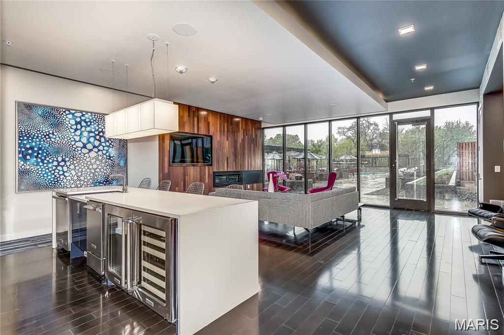 4101 Laclede Condo - Residential Lease