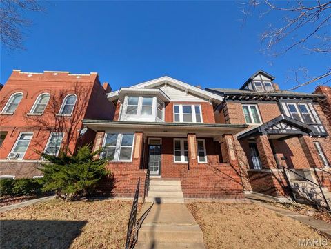 Photo of 3449 Utah Street, St Louis, MO 63118 (MLS # 25081506)