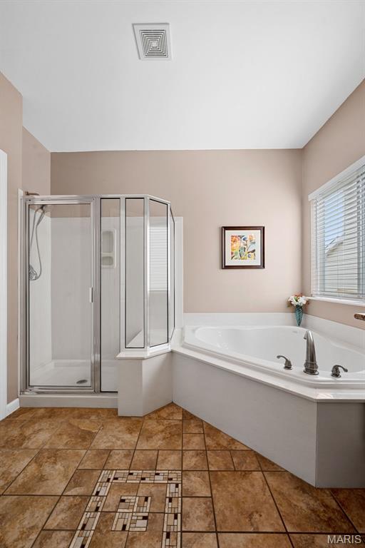 St Charles, Missouri 63301, United States, 4 Bedrooms Bedrooms, ,3 BathroomsBathrooms,Residential,Pending,149583