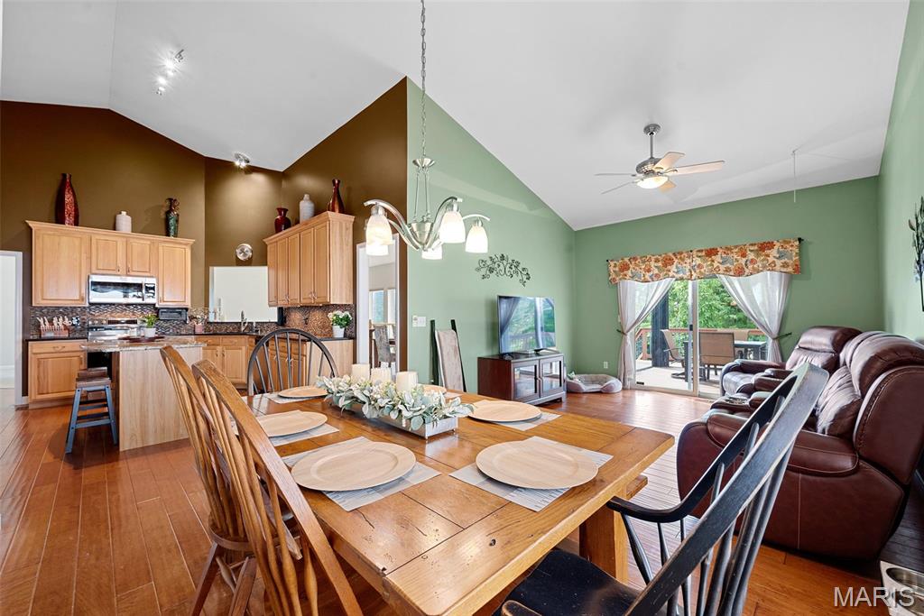 St Charles, Missouri 63301, United States, 4 Bedrooms Bedrooms, ,3 BathroomsBathrooms,Residential,Pending,149583