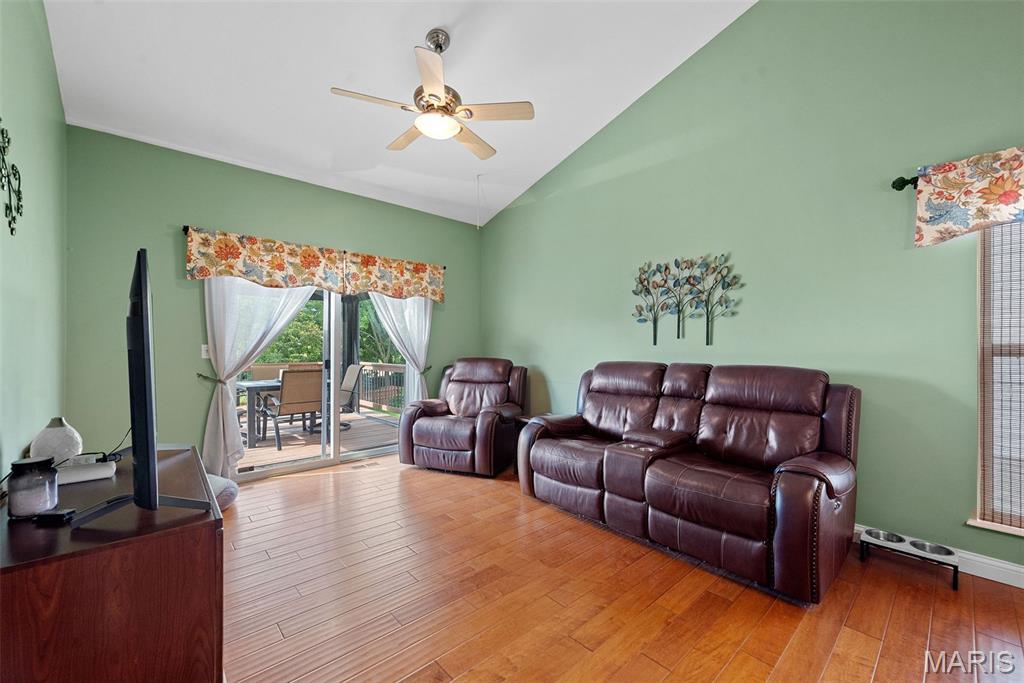 St Charles, Missouri 63301, United States, 4 Bedrooms Bedrooms, ,3 BathroomsBathrooms,Residential,Pending,149583