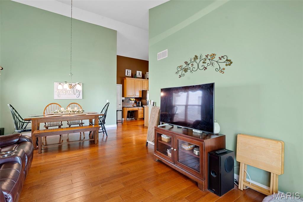 St Charles, Missouri 63301, United States, 4 Bedrooms Bedrooms, ,3 BathroomsBathrooms,Residential,Pending,149583