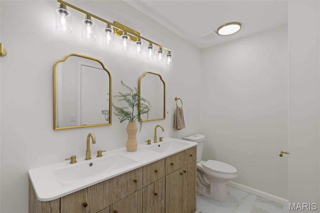 Kingspointe - Residential