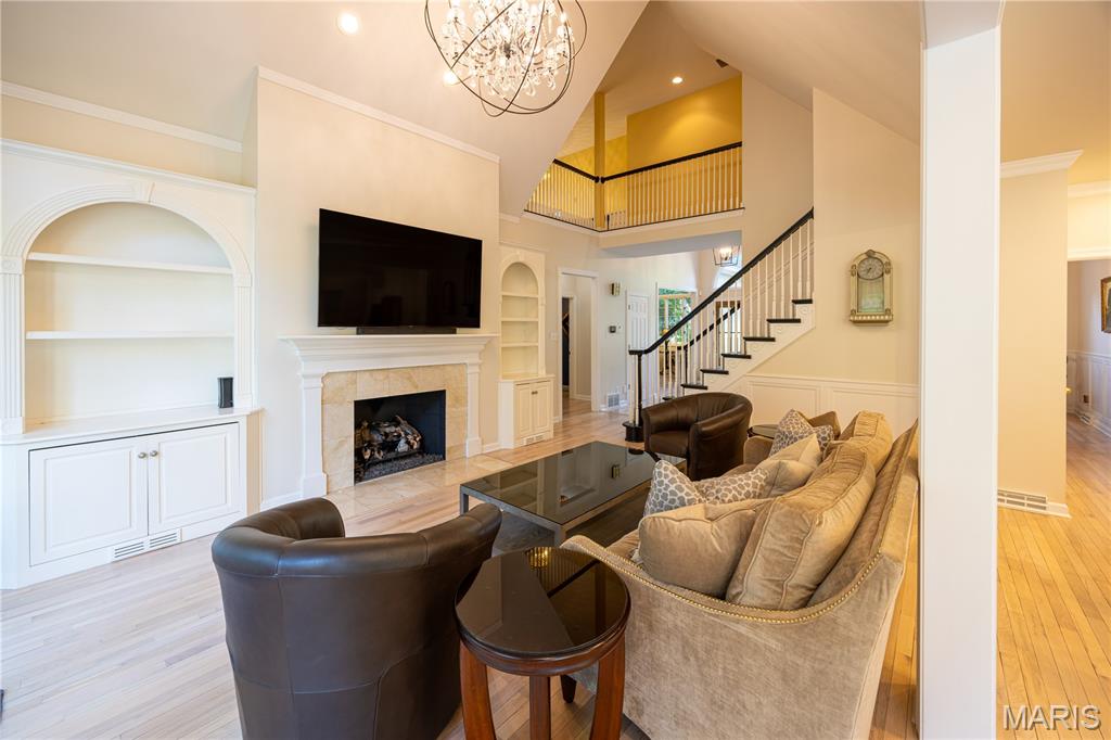 Summit Estate - Residential