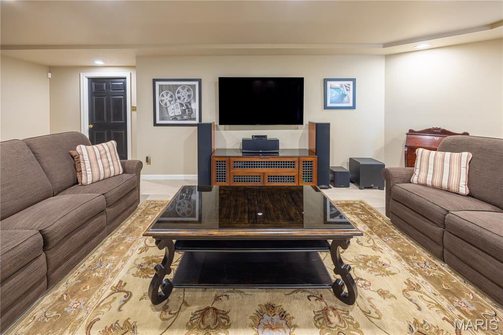 Summit Estate - Residential