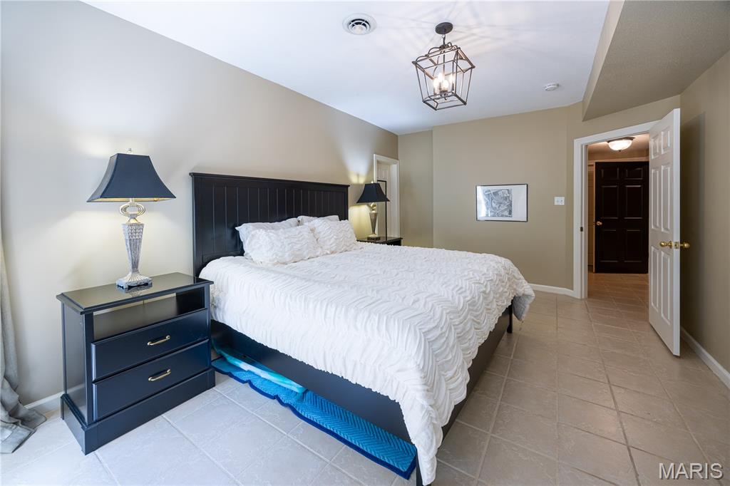 Summit Estate - Residential