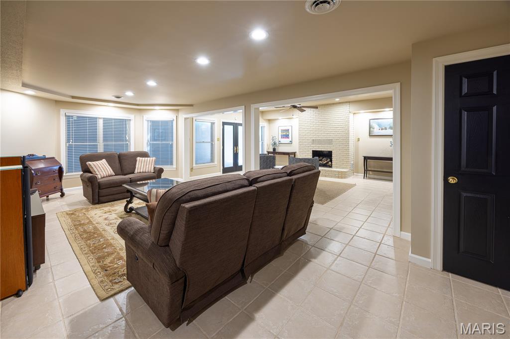 Summit Estate - Residential