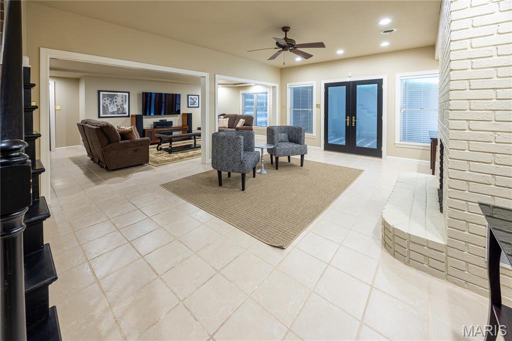 Summit Estate - Residential