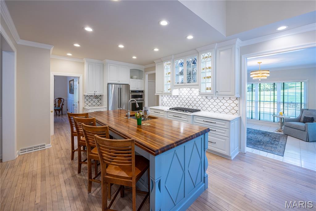 Summit Estate - Residential