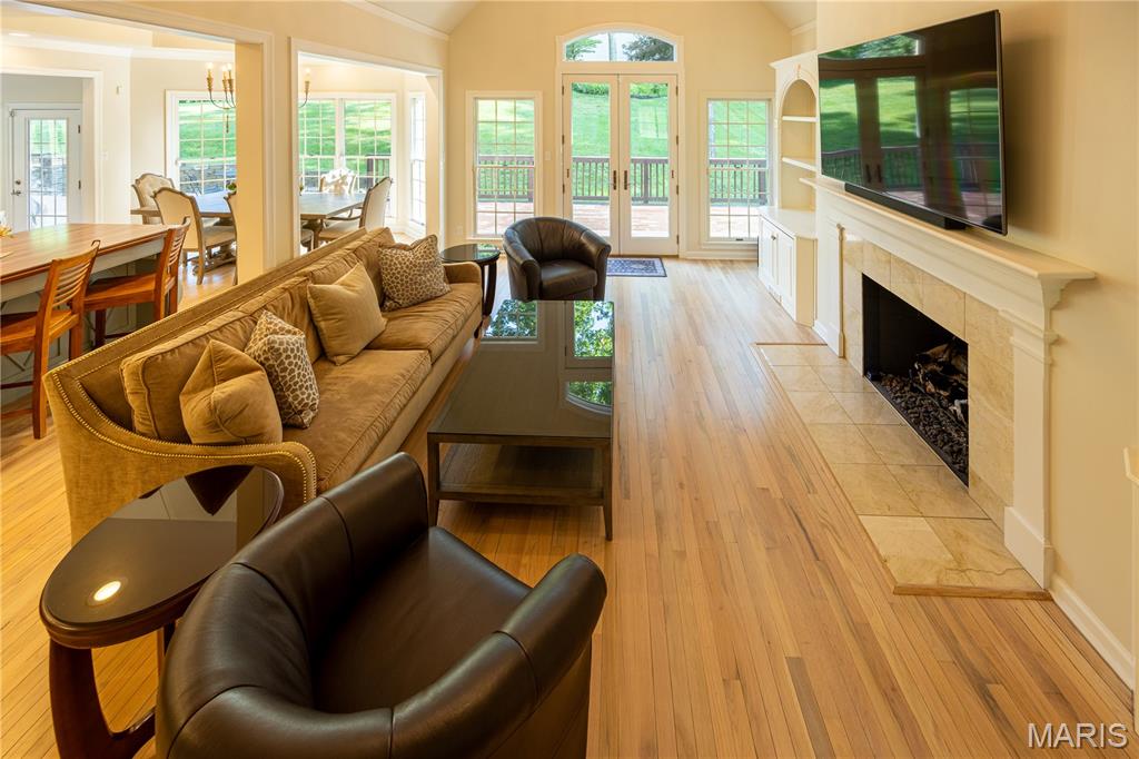 Summit Estate - Residential