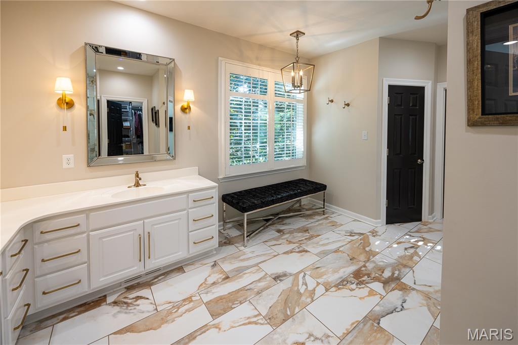 Summit Estate - Residential