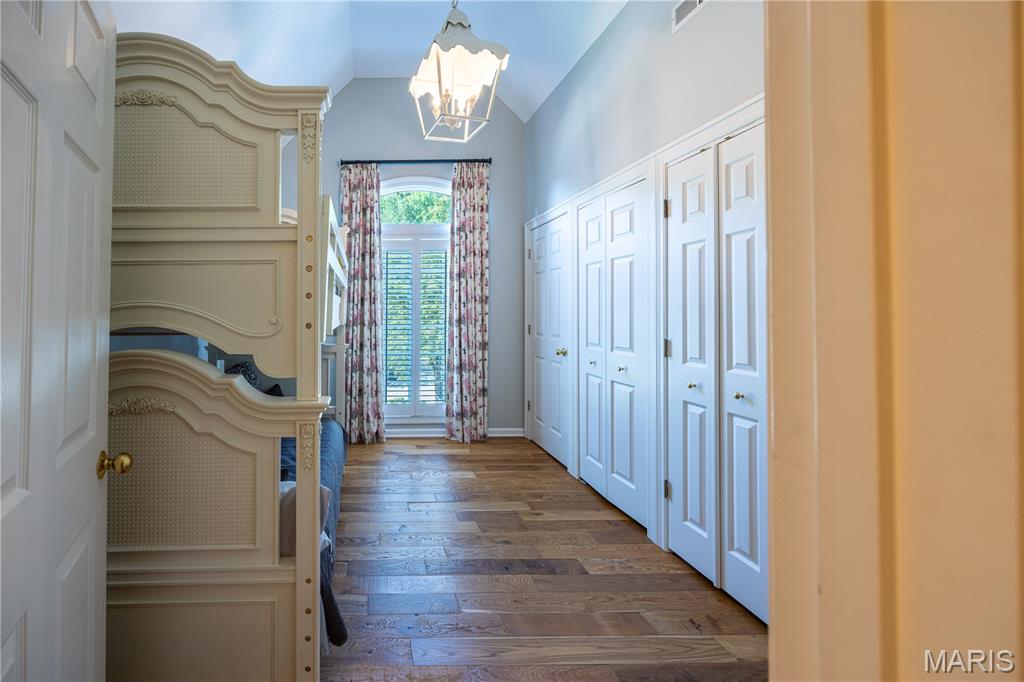 Summit Estate - Residential