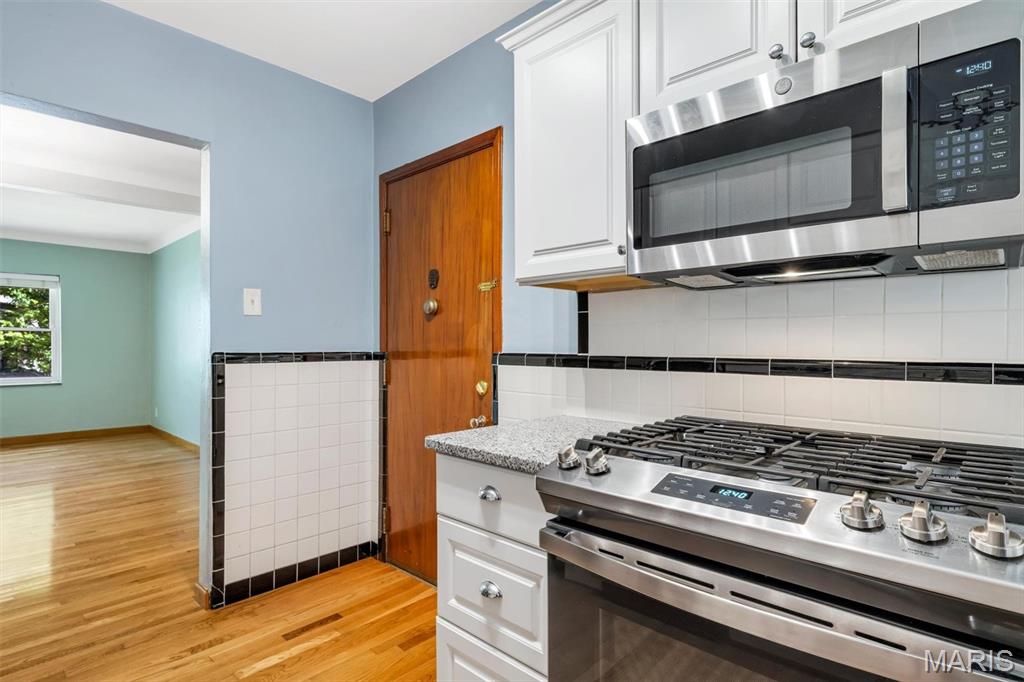 6600 Devonshire Condos - Residential
