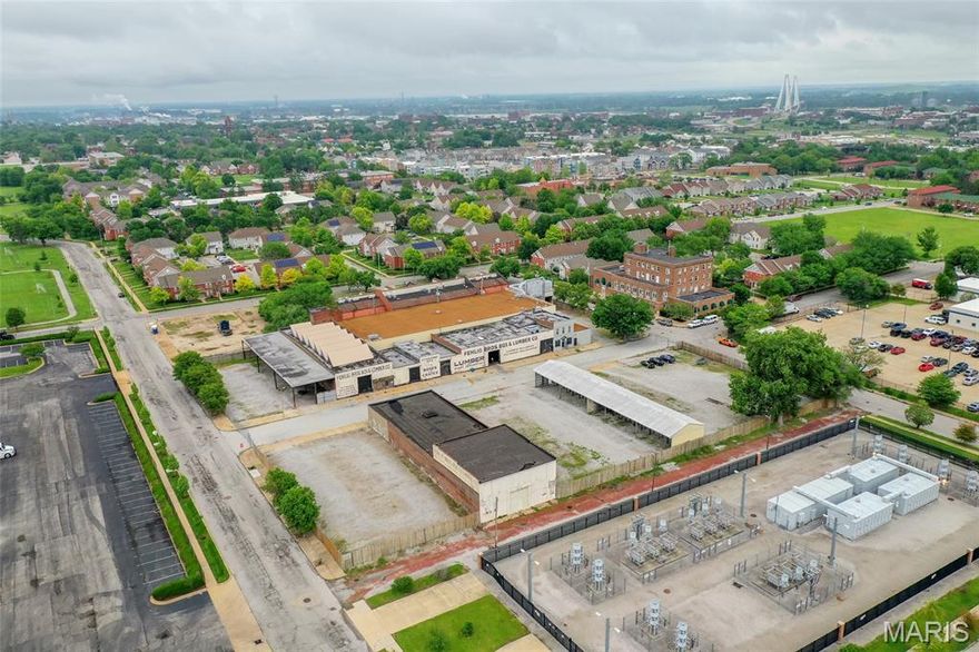 Unique opportunity to acquire a 3.10 acre, fully-fenced site consisting of 2 full city blocks immediately North of Downtown St. Louis.
The property, formerly occupied by a lumber yard, consists of 2 building structures. Building 1 is the main building and 35,525 S.F. with 6 drive-ins (1 oversized), 24' tall ceilings and 2,150 S.F. of office space. Building 2 is 7,650 S.F. with 2 drive-ins. There is also a covered outside storage area on site.
The properties are zoned J and originally constructed between 1890-1898.
Potential uses for the property include contractor storage yard or warehousing/distribution uses. Property is served by 3-phase, 1600 amp electric service and is fully-sprinklered.
Convenient access to Downtown St. Louis and Veterans Memorial Bridge (I-70, I-55 and I-64 access). Location: City, Downtown