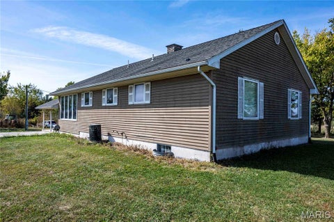 Tiny photo for 29750 Oriole Road, Vandalia, MO 63382 (MLS # 26066794)
