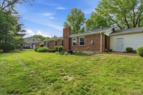 Tiny photo for 405 Trail Grove Court, Ballwin, MO 63011 (MLS # 26025752)