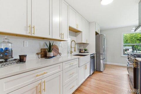 Tiny photo for 405 Trail Grove Court, Ballwin, MO 63011 (MLS # 26025752)