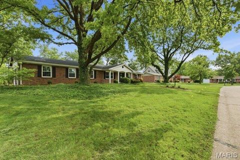 Tiny photo for 405 Trail Grove Court, Ballwin, MO 63011 (MLS # 26025752)