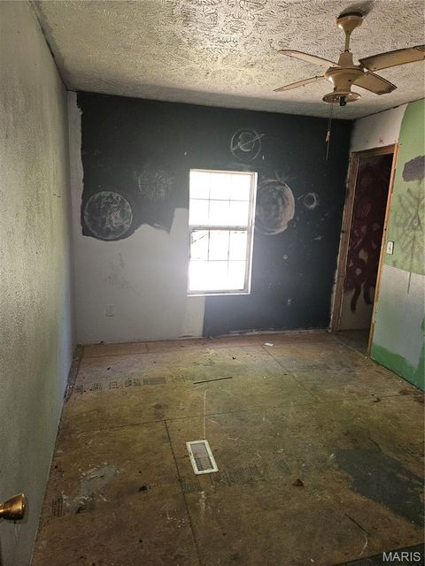Tiny photo for 623 Fawn Court, Bourbon, MO 65441 (MLS # 26029617)
