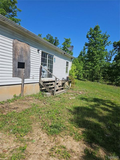 Tiny photo for 623 Fawn Court, Bourbon, MO 65441 (MLS # 26029617)