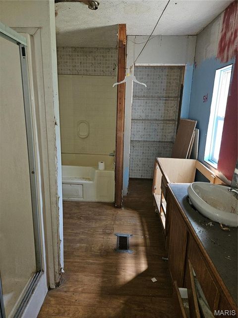 Tiny photo for 623 Fawn Court, Bourbon, MO 65441 (MLS # 26029617)