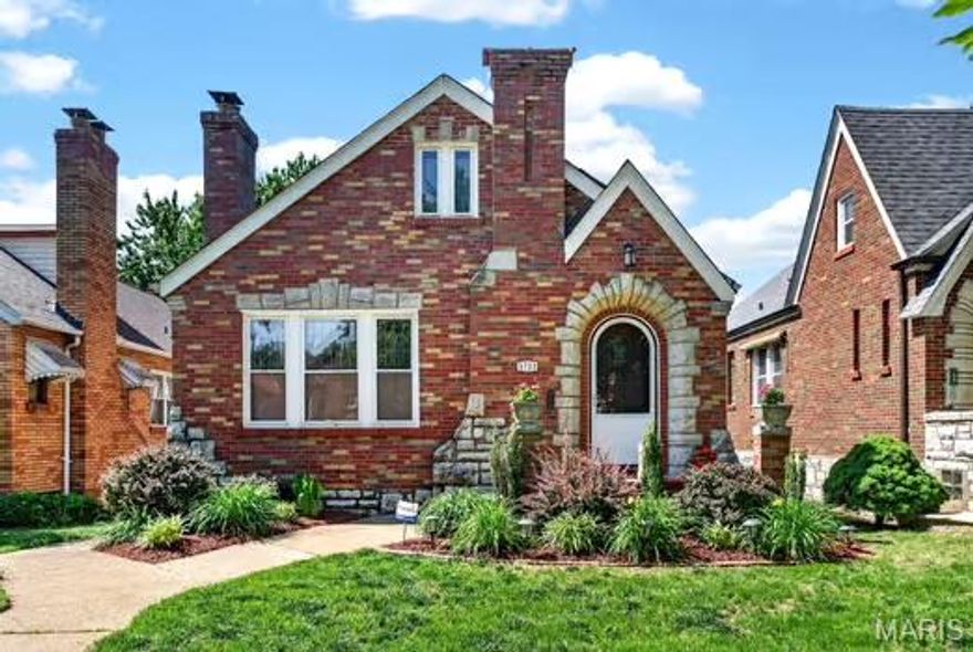 Nestled on a quiet, tree-lined street, this spacious bungalow is ready to welcome its new owners.

Roof replaced 2026 and kitchen countertops and cabinets installed 5/2026! St Louis Occupancy cleared and ready for the new owners!

This South City gem features 2 spacious bedrooms and a large, beautiful bathroom. The stunning etched windows fill the space with natural light. Gorgeous hardwoods gleam throughout, along with a cozy stone fireplace perfect for relaxing evenings. Ample storage throughout ensures everything has its place.
Enjoy outdoor living in the fenced backyard, complete with a lovely deck—ideal for entertaining or unwinding. Front lawn has been landscaped and treated for a bright green lawn this summer. The partially finished upper level already has plumbing access and ductwork in place for new owner to finish off making it perfect for additional living space, a home office, or extra storage—bring your imagination!

The clean, walk-out basement adds even more functionality. Conveniently located near local parks, shopping, and dining. 
Don’t miss this opportunity to own a beautiful home in one of the area’s most desirable south city neighborhoods!