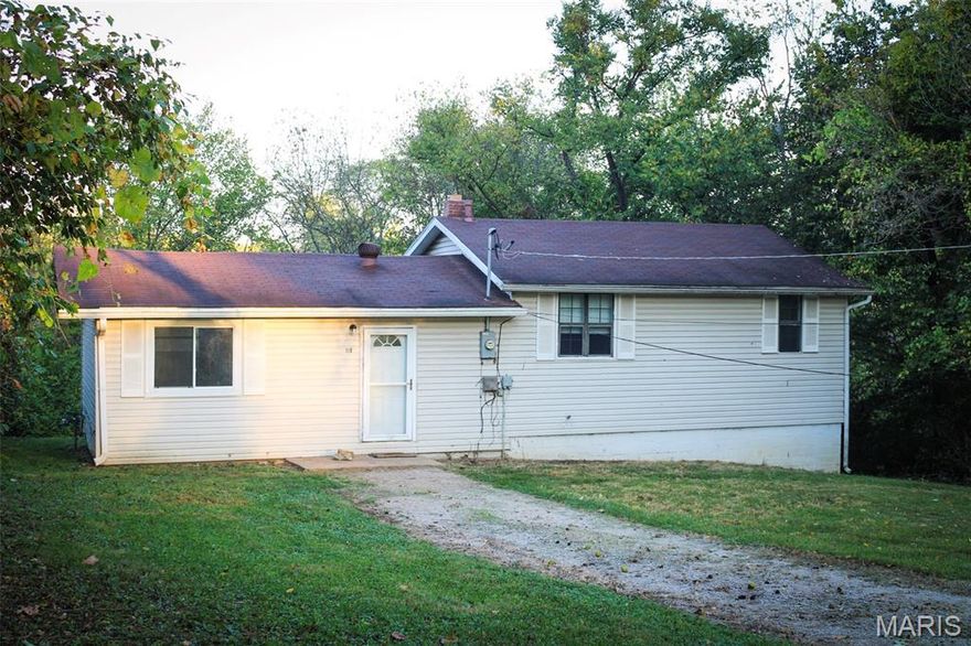 3 bed 1 bath with large yard near the park and schools, conveniently located near Hwy 32 for quick commute. This property would be ideal for a first-time home buyer or to add to your rental portfolio.