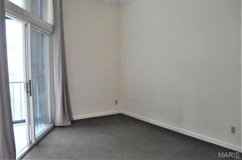 Tiny photo for 4540 Laclede Avenue #304, St Louis, MO 63108 (MLS # 26028245)