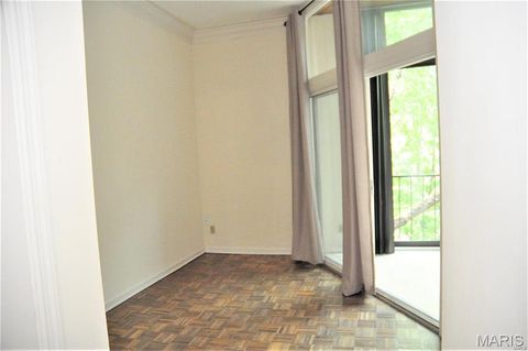Tiny photo for 4540 Laclede Avenue #304, St Louis, MO 63108 (MLS # 26028245)