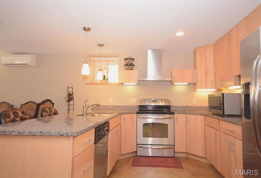 Photo of 6321 Southwood Ave #4, Clayton, MO 63105 (MLS # 26038219)