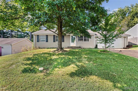 Tiny photo for 158 E Donaldson Drive, St Louis, MO 63129 (MLS # 26057236)