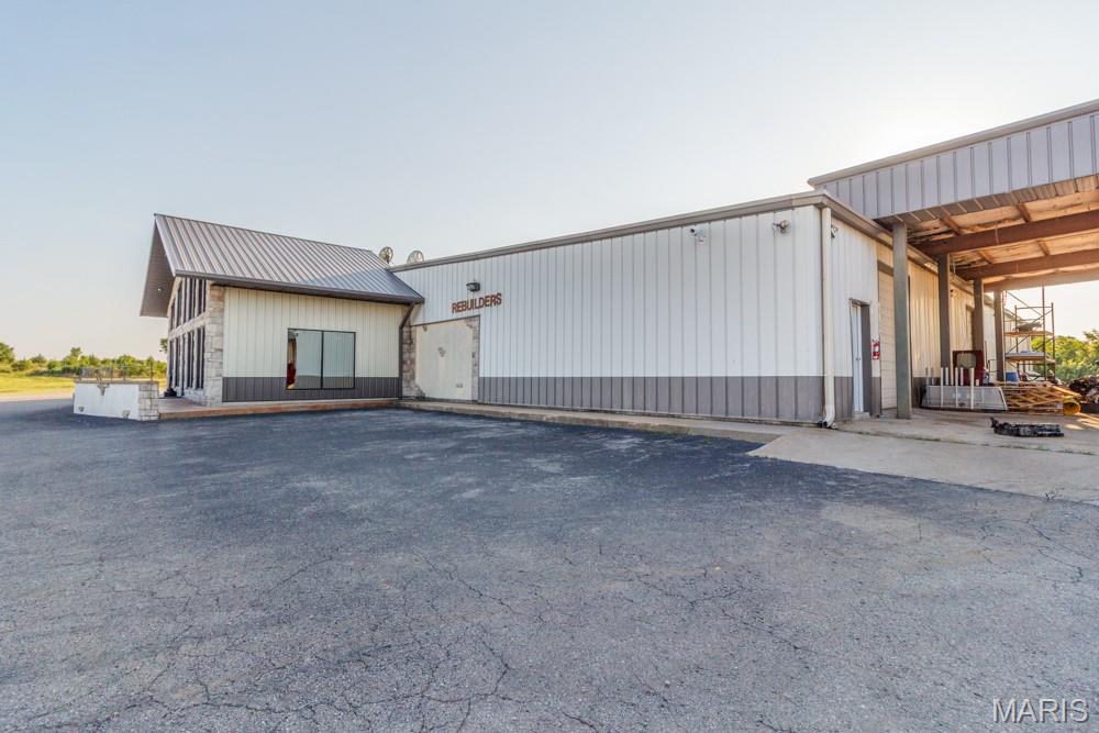 RURAL - Commercial Sale