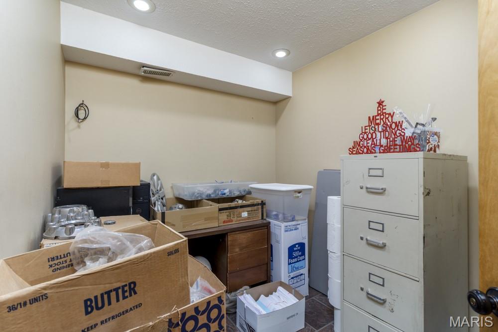 RURAL - Commercial Sale