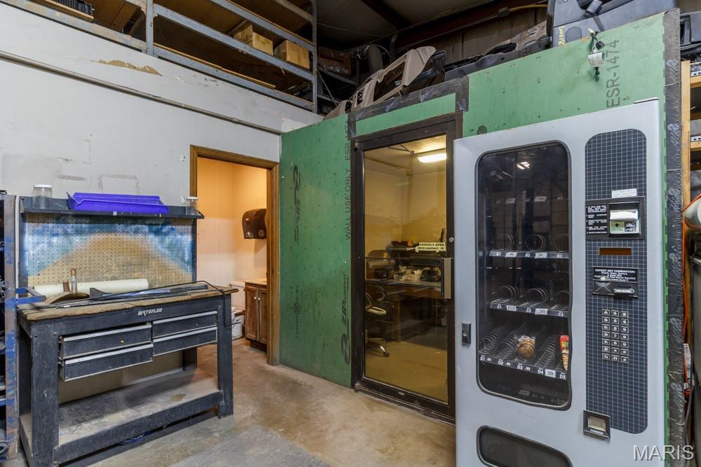 RURAL - Commercial Sale