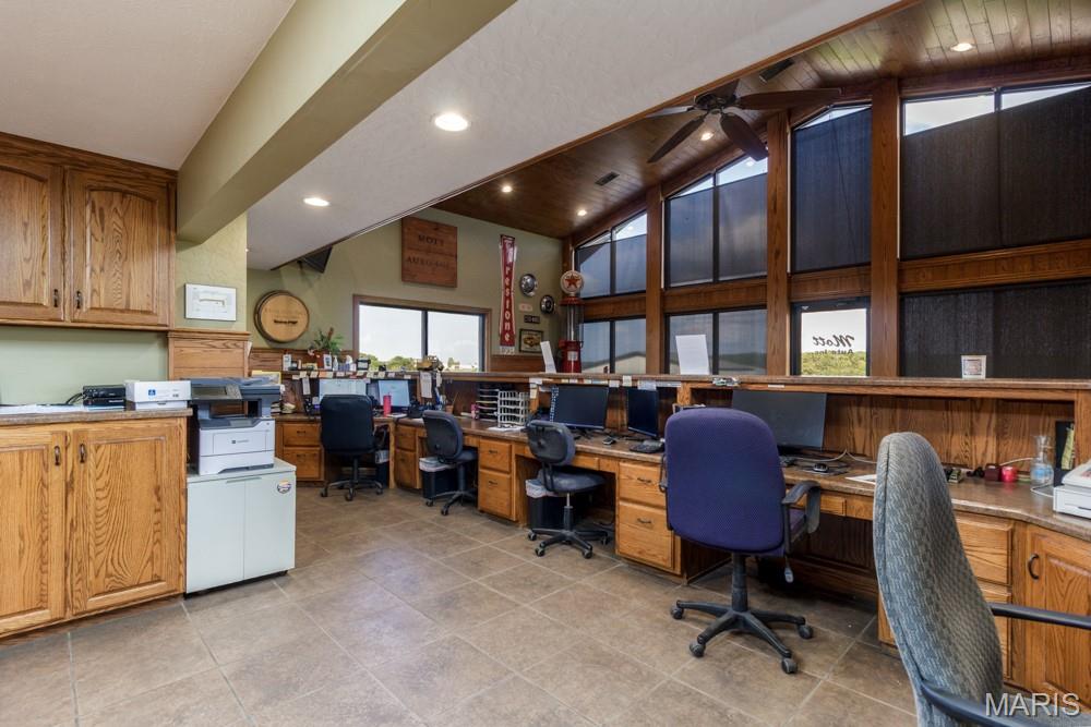 RURAL - Commercial Sale