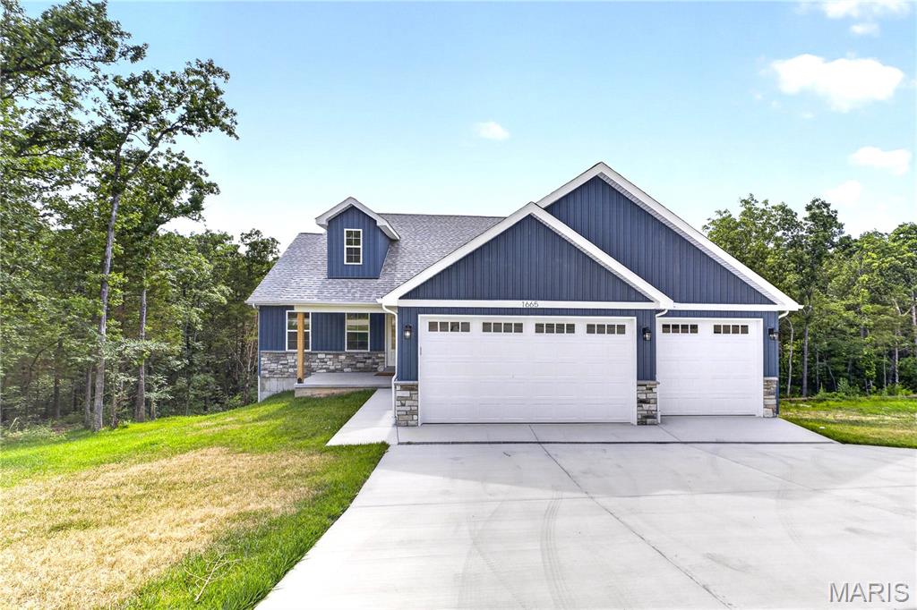 1665 Scenic Drive