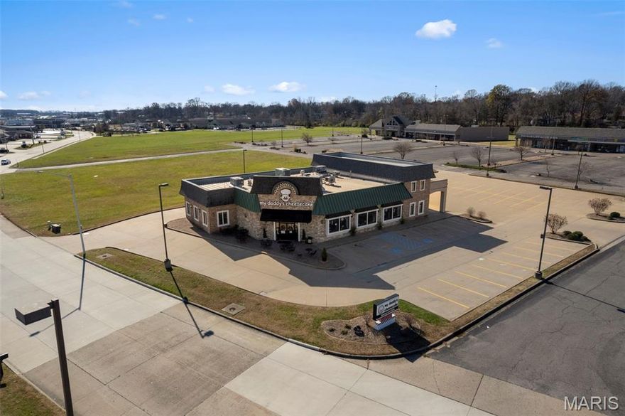 Cape Girardeau is on the map because of the Mississippi River and My Daddy's Cheesecake!  Turn key established bakery/restaurant, 5300 sq ft brick/stone commercially zoned building.  Abundance of parking, centrally located between Bloomfield and William.
