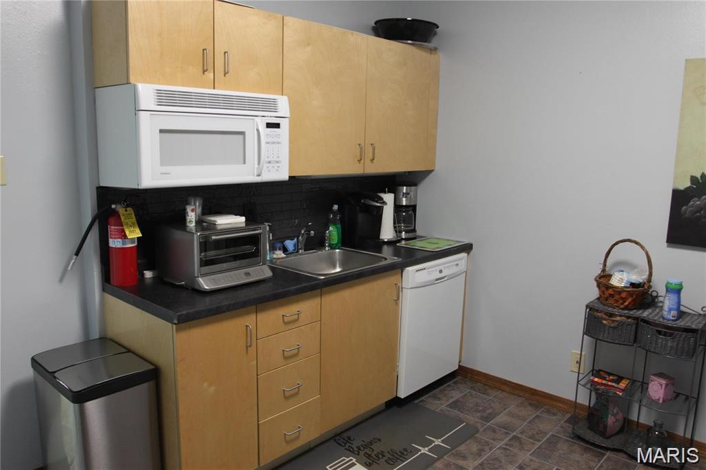 Trails Riverwood 07 - Commercial Lease