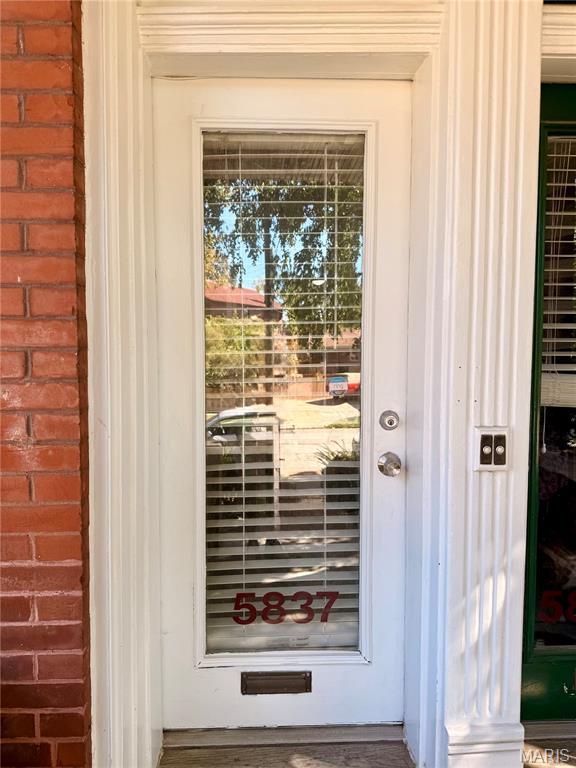 5837 Nina Place