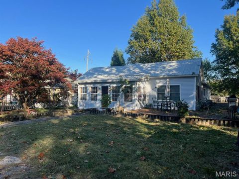 125 E Johnson Street Vandalia IL 62471