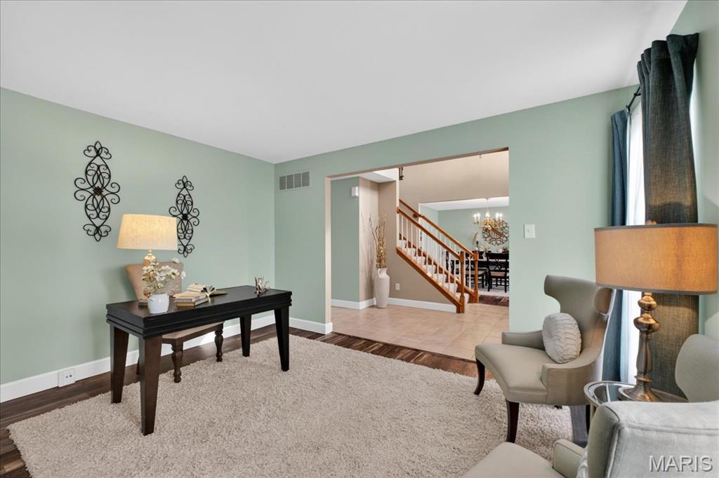 5527 Hennsley Circle