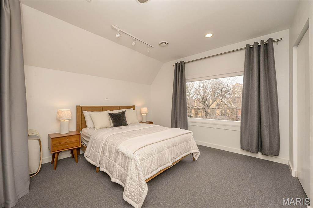 Forest Park Blvd Sub - Residential