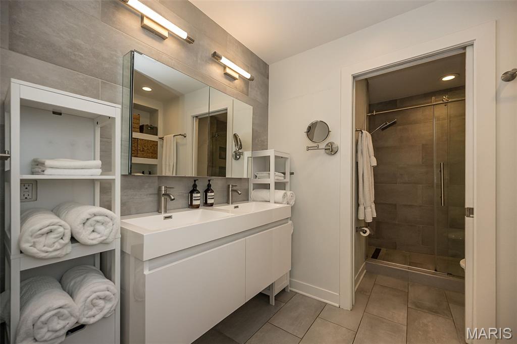 Forest Park Blvd Sub - Residential