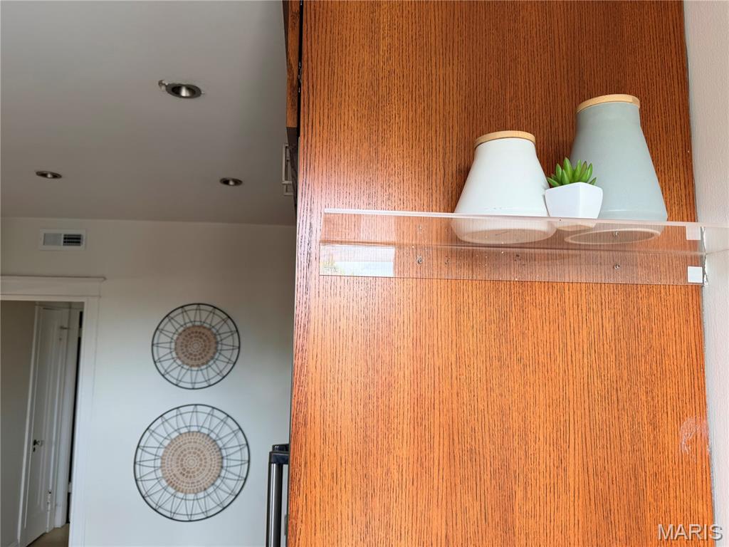 6320 Northwood Condo - Residential