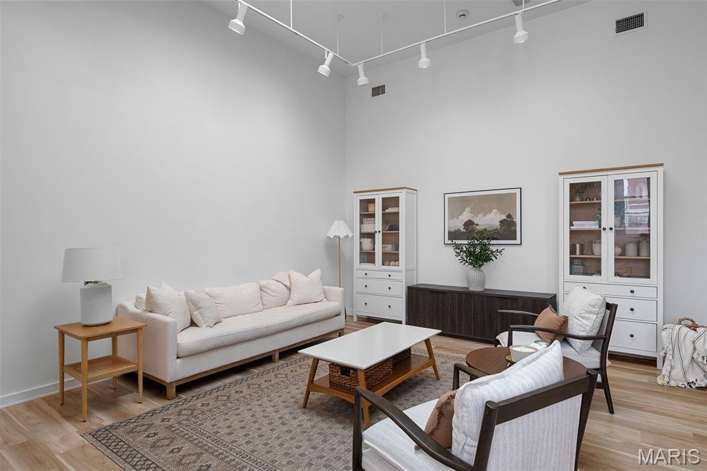 City/St Louis - Residential